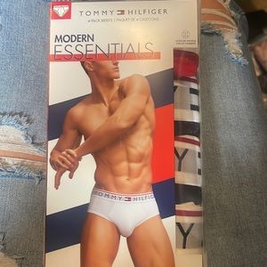 Tommy Hilfiger mens briefs size med.